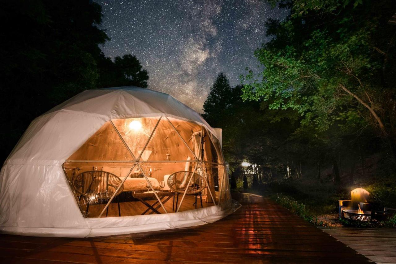 Solace Glamping 2 Севьервилл Экстерьер фото